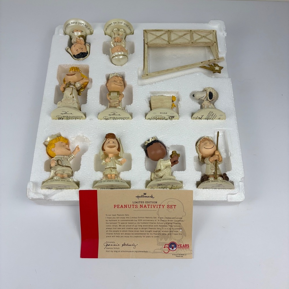Hallmark Peanuts Nativity Set Limited Edition 2015 50th Anniversary 11 Piece Box - Picture 2 of 16